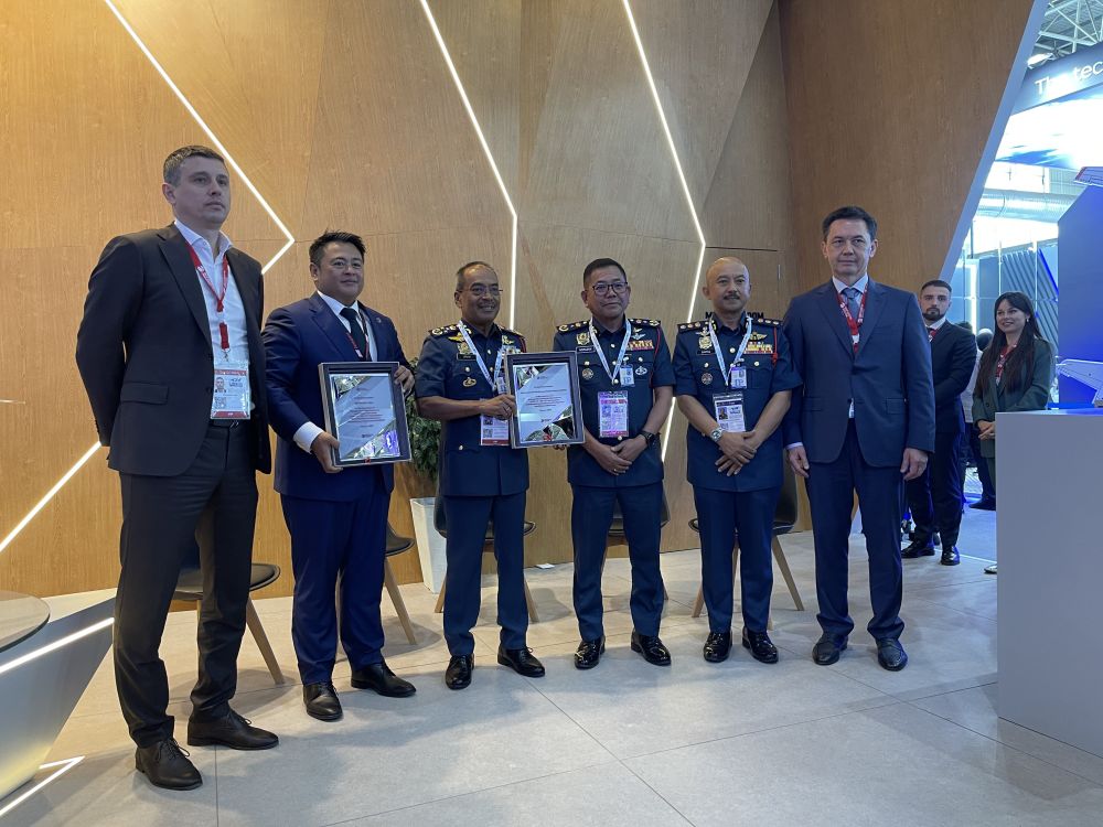 Изображение «Вертолеты России» наградили эксплуатантов российской авиатехники на LIMA 2025