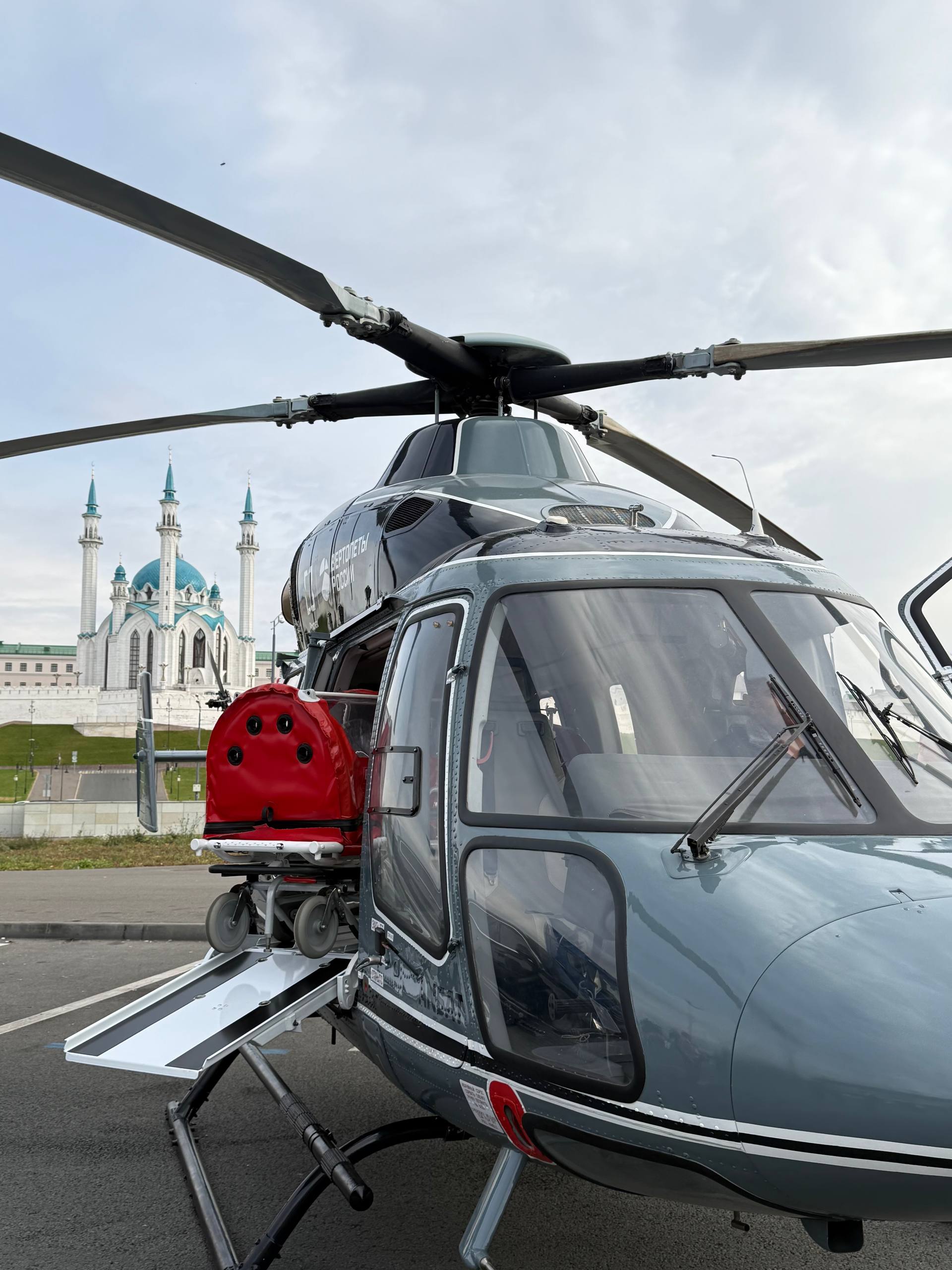 Изображение «Вертолеты России» презентовали санитарный Ансат журналистам стран Ближнего Востока